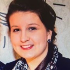 Dr. Sarah Geerts Dr. Sarah Geerts